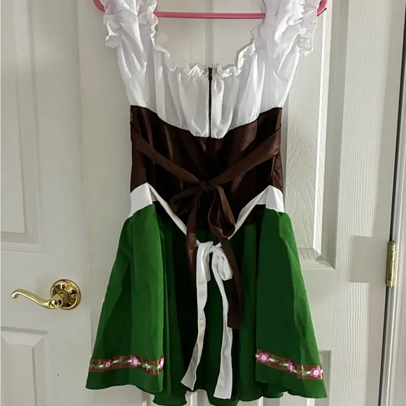 Leg Avenue Gretchen Oktoberfest Costume - Size Large - Picture 10 of 10